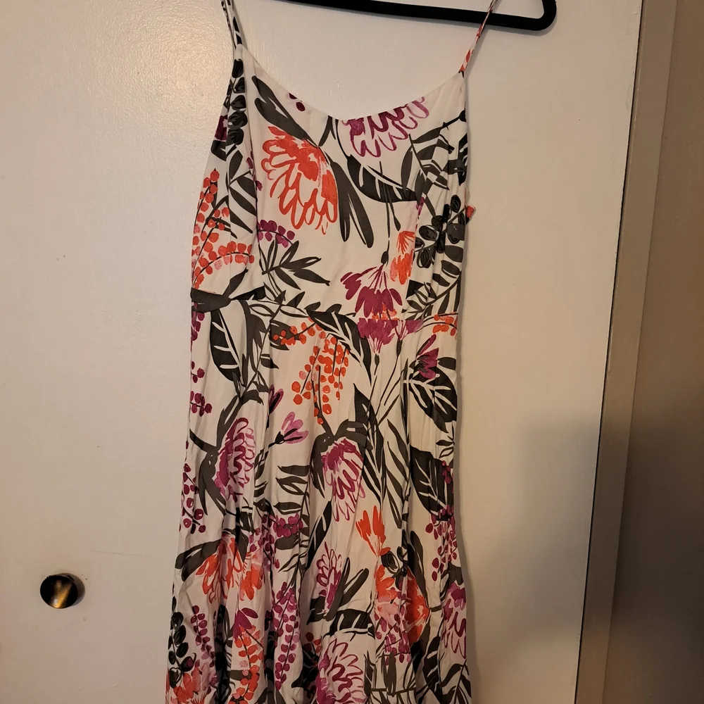 Old Navy White And Floral Dress - Picture 1 of 3